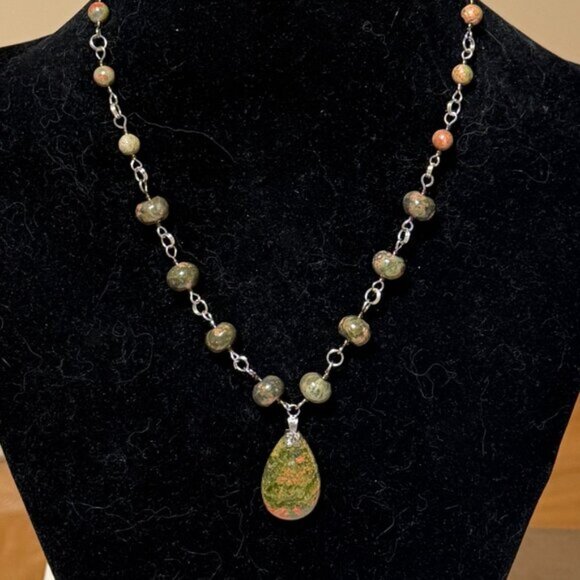 Genuine Jungle Green Unakite Necklace, Natural Gemstone Pendant Necklace - Picture 3 of 16
